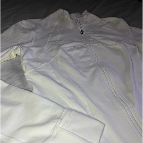 white lululemon define jacket size 8 - Picture 2 of 3
